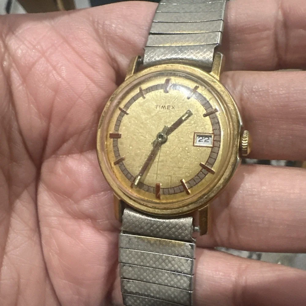 Works Vintage Timex Mens Watch Mercury with Date 32mm Manual Wind -Missing Stick